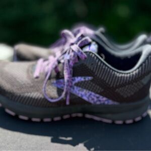 Brooks Revel 5 Black and Purple Sneakers with Mesh Upper